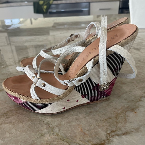 Burberry white leather platform sandals . Size 9 - Picture 4 of 7